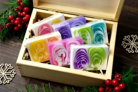 Zestaw 6 mydeł w pudełku drewnianym